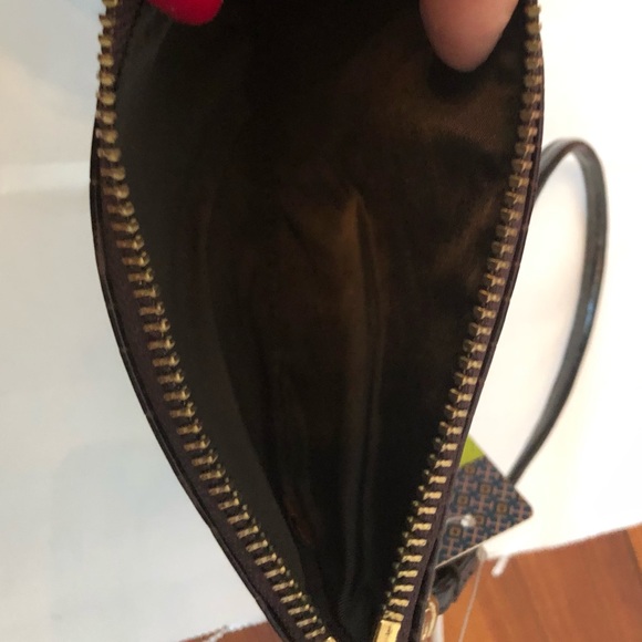 NWT TORY BURCH Embossed Patent Crocodile Wristlet - Picture 4 of 4